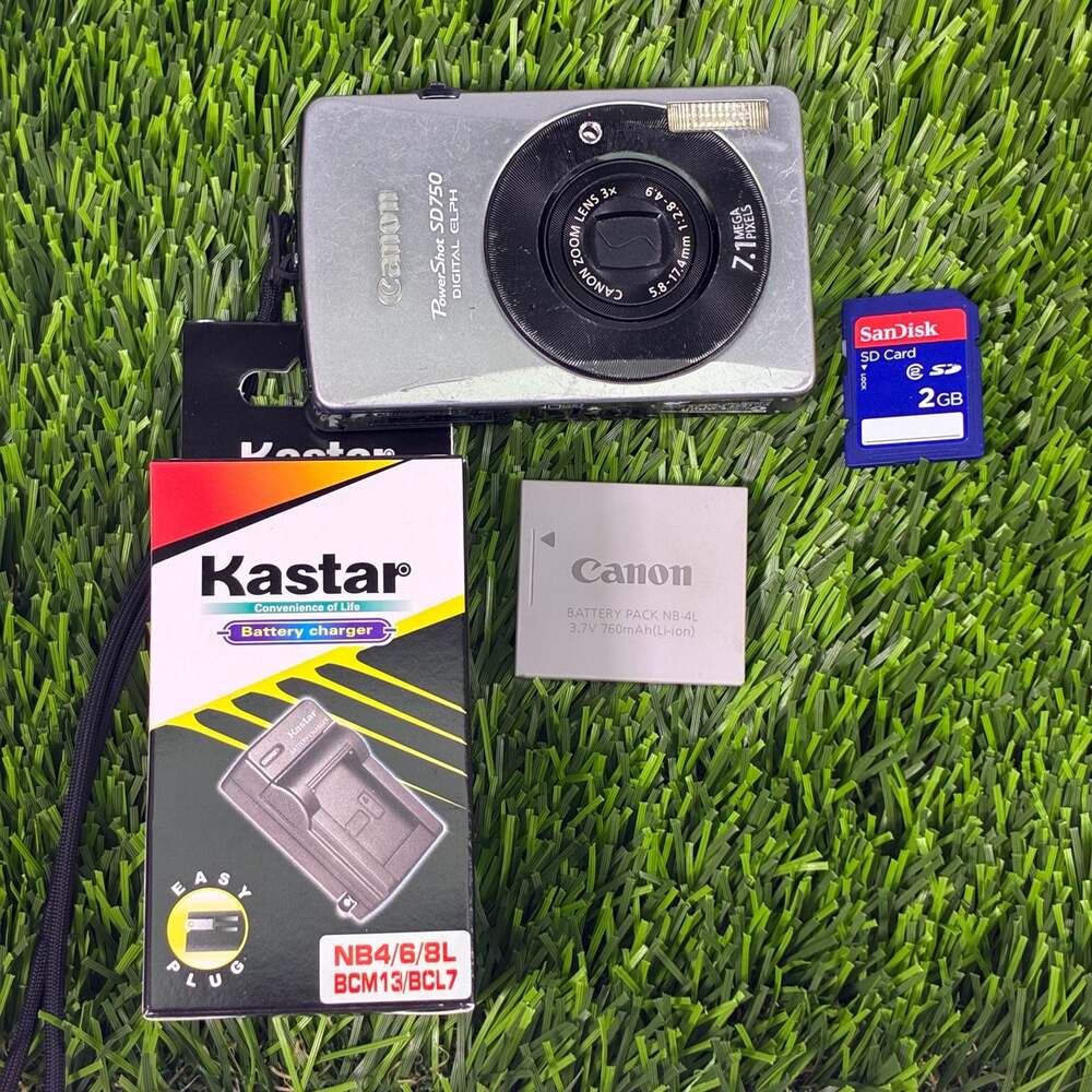 Canon PowerShot SD750 Digital ELPH 7.1MP Camera with Battery, Charger & Memory c